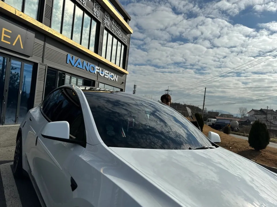 Tesla Model YのPPF施工事例｜費用目安・仕上がり 施工写真 1-1