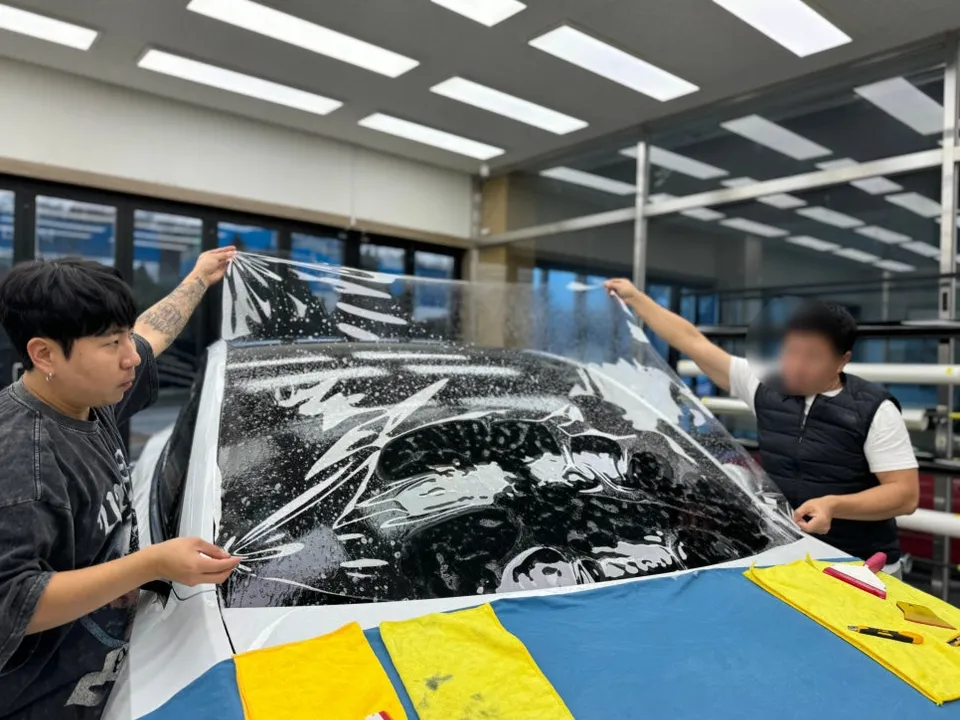 Tesla Model YのPPF施工事例｜費用目安・仕上がり 施工写真 1-3