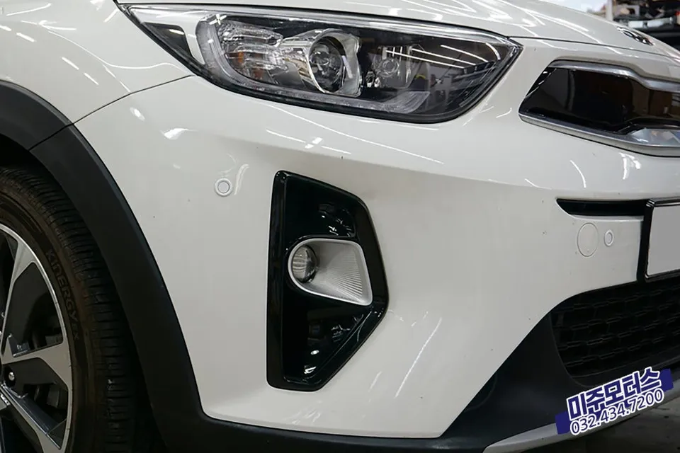 Kia Stonic oem options - Kia Stonic Front Parking Sensors Review — Enhanced Parking Safety photo 4