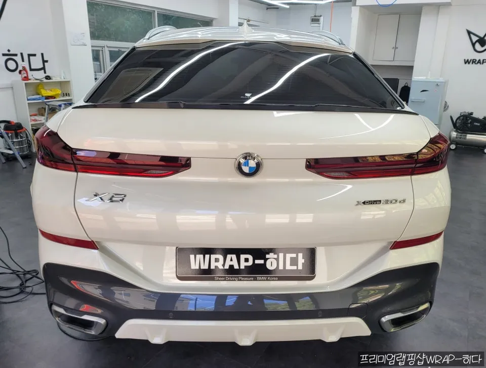 BMW X6のカーラッピング事例｜費用目安・仕上がり 施工写真 3-2