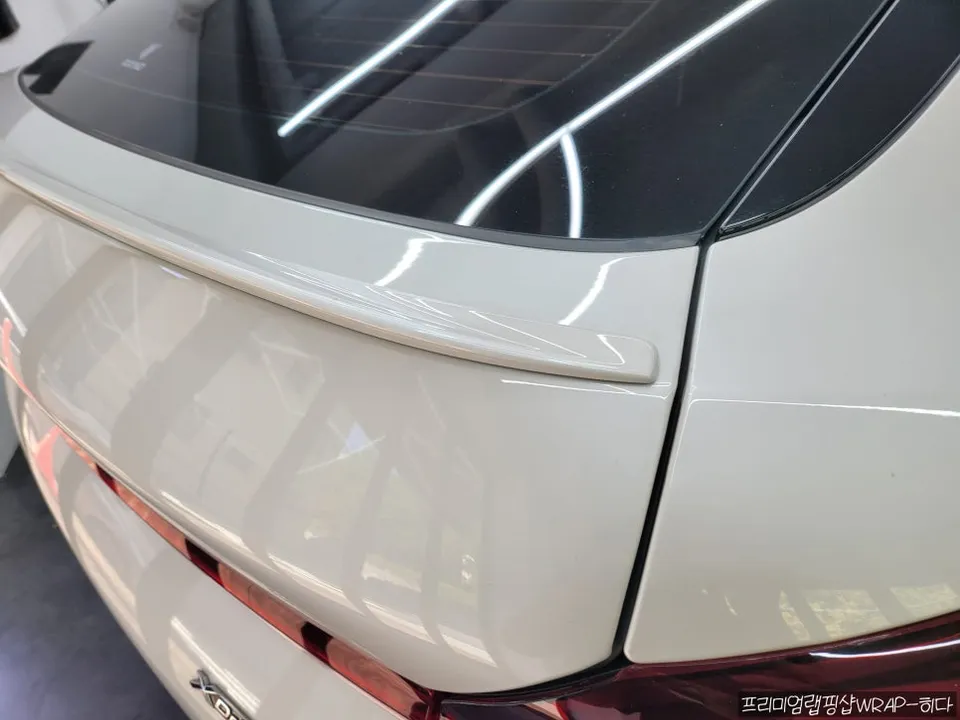 BMW X6のカーラッピング事例｜費用目安・仕上がり 施工写真 3-3