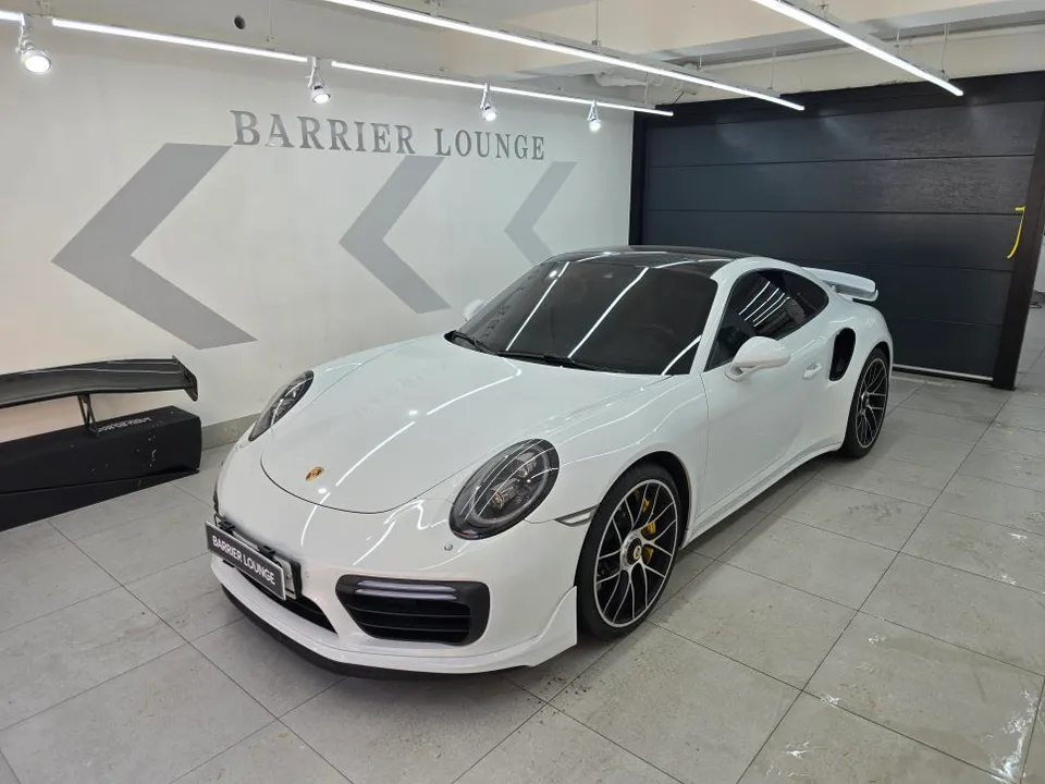Porsche 911のカーラッピング事例 施工写真 3