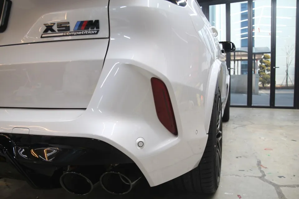 BMW X5のカーラッピング事例｜費用目安・仕上がり 施工写真 3-2