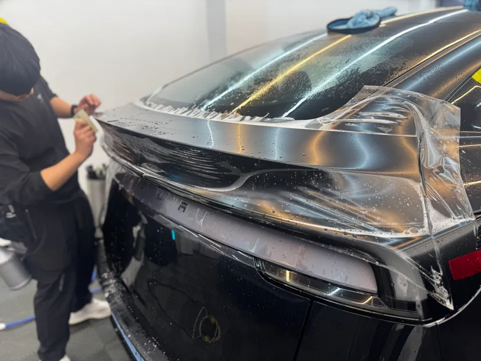 Tesla JuniperのPPF施工事例 施工写真 4-1