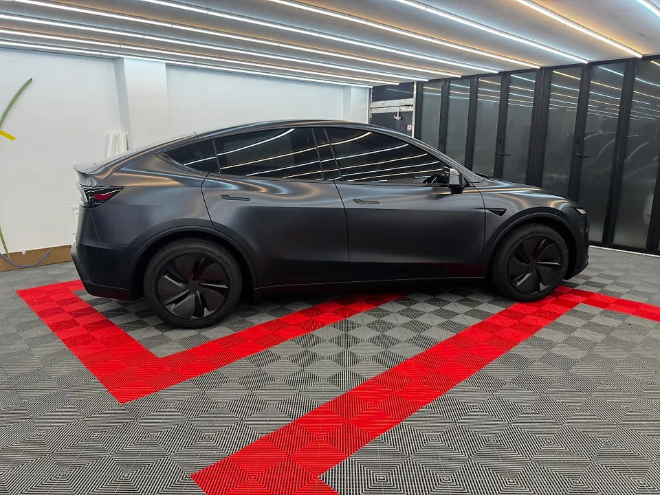 Tesla JuniperのPPF施工事例 施工写真 1-3