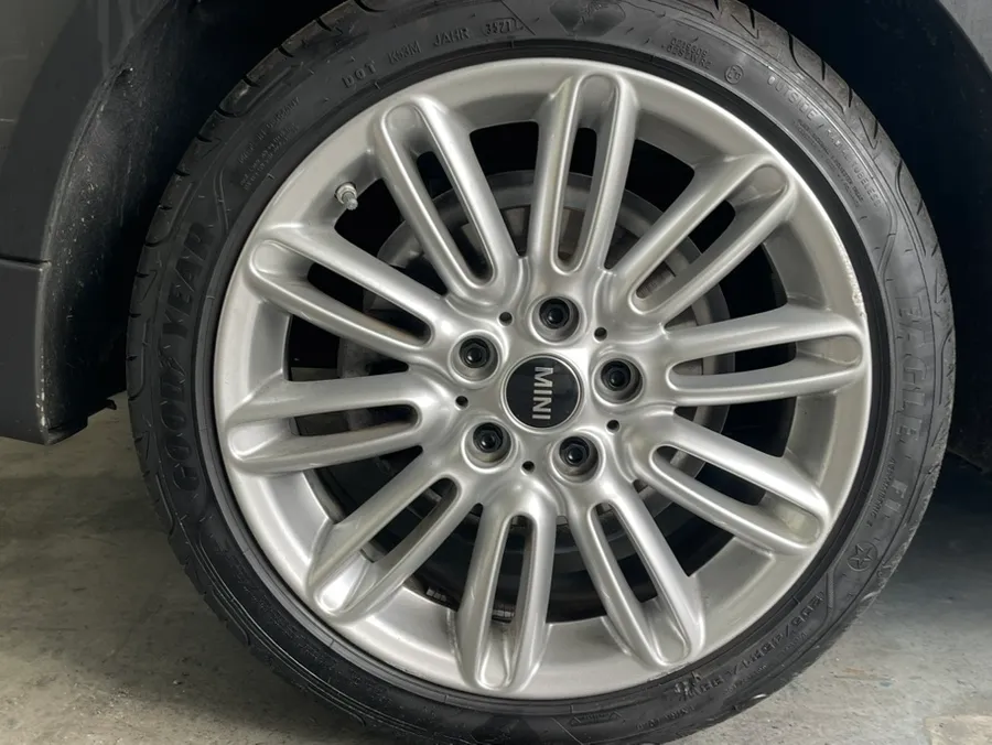 MINI MINI Cooper wheel repair - MINI MINI Cooper Wheel Repair Installation Review — Cost photo 4