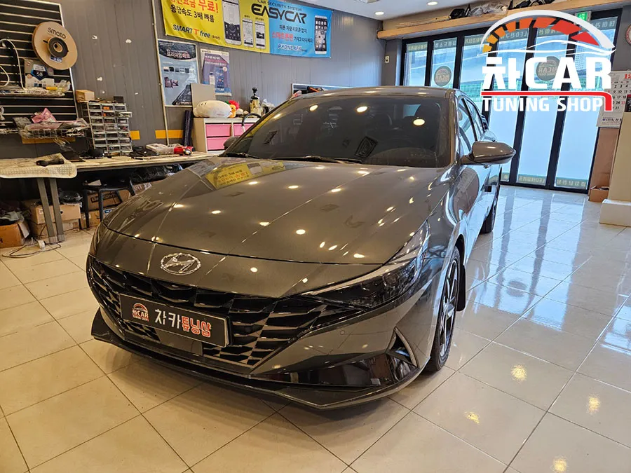 Hyundai Elantra CN7 Ambient Lighting Review — Enhanced Interior M