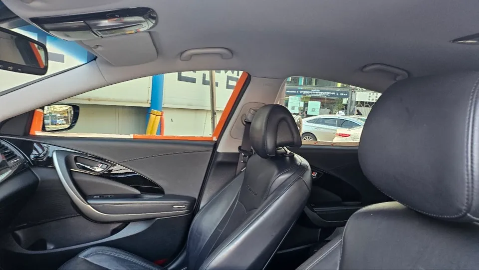 Hyundai Azera Interior Customization Review — Enhanced Comfort After
