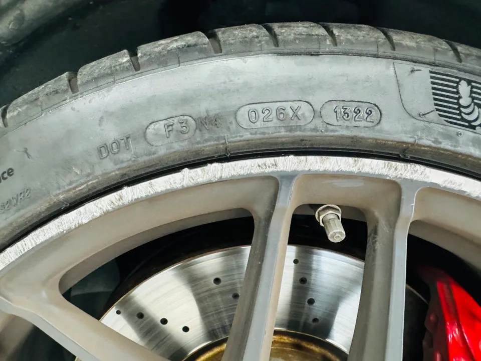 Mercedes-Benz CLAのホイールラッピング事例|サテンブラック 施工写真 2-2