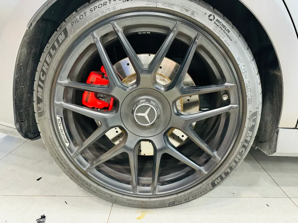 Mercedes-Benz CLAのホイールラッピング事例|サテンブラック 施工写真 1-3