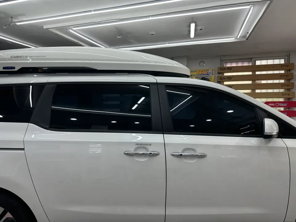 Kia Carnival window tinting - Kia Carnival Window Tinting Review — Cost & Results photo 3