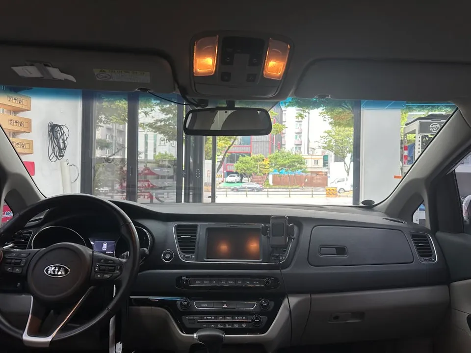 Kia Carnival window tinting - Kia Carnival Window Tinting Review — Cost & Results photo 5