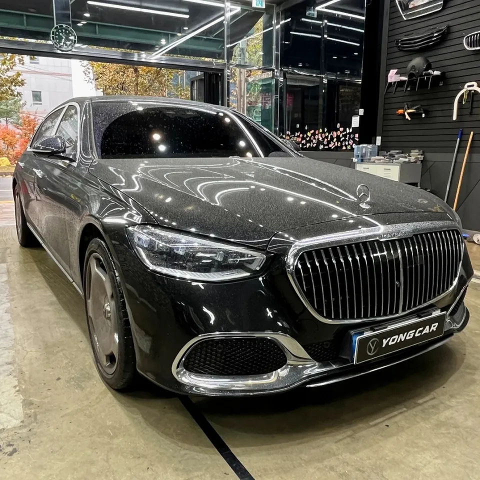 Mercedes-Benz Maybach S580のカーラッピング事例|費用目安・仕上がり 施工写真 2-1