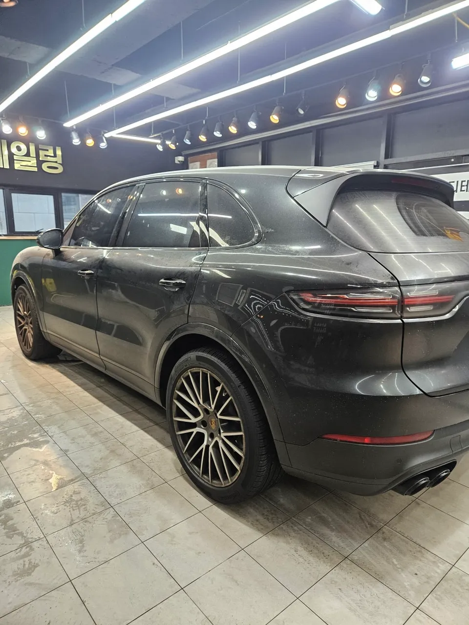 Porsche Cayenne interior customization - Porsche Cayenne Interior Customization Review — Cost & Results photo 4
