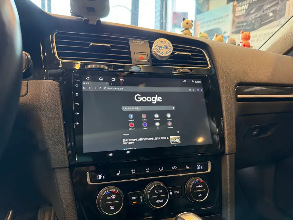 Volkswagen Golf 7th GenのAndroid Auto・CarPlay取付事例 施工写真 3-2