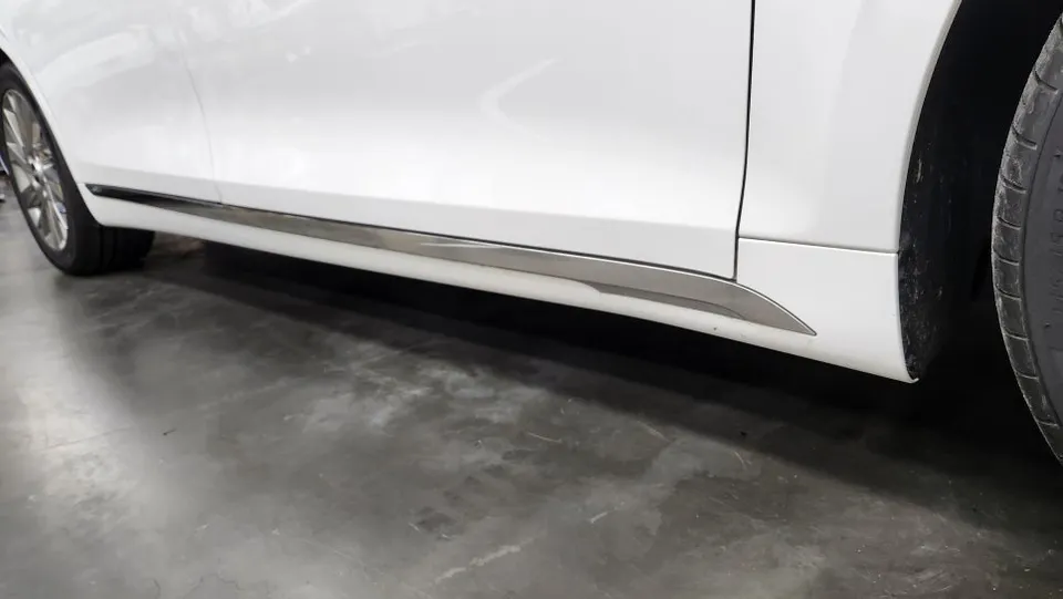 Hyundai Grandeur IG vinyl wrap - Hyundai Grandeur IG Chrome Delete Wrap Review photo 4