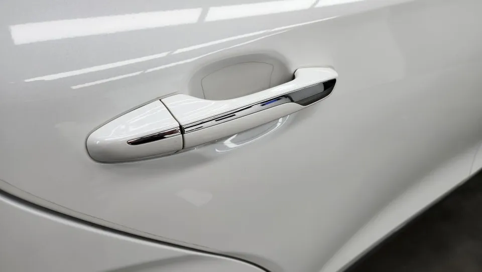 Hyundai Grandeur IG vinyl wrap - Hyundai Grandeur IG Chrome Delete Wrap Review photo 5