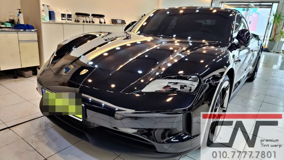 Porsche Taycan dash cam installation result