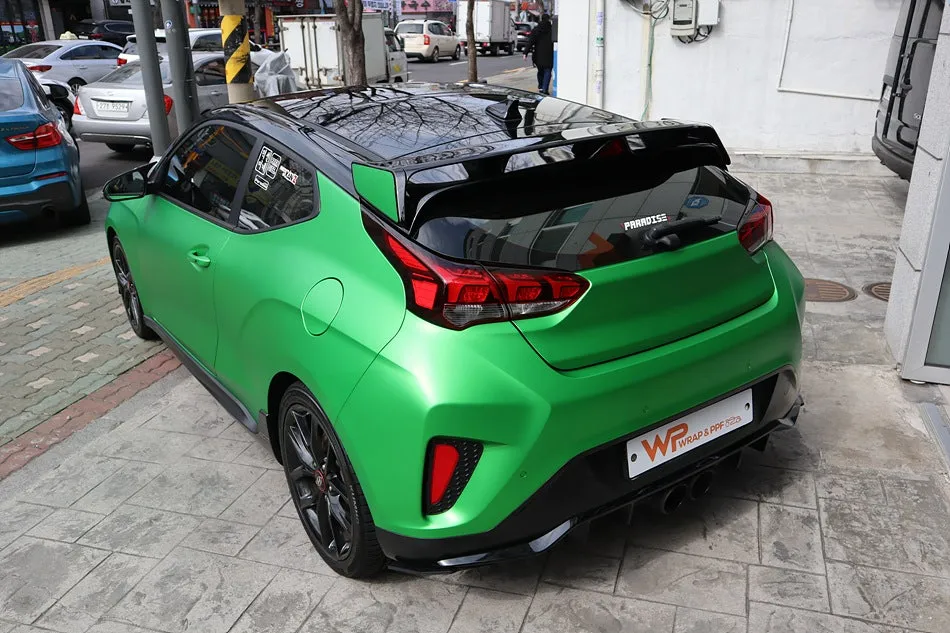 Hyundai Veloster JSのカーラッピング事例｜エメラルドグリーンクロム 施工写真 1-2