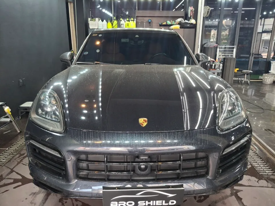 Porsche Cayenne Paint Correction & Glass Coating Review photo 2