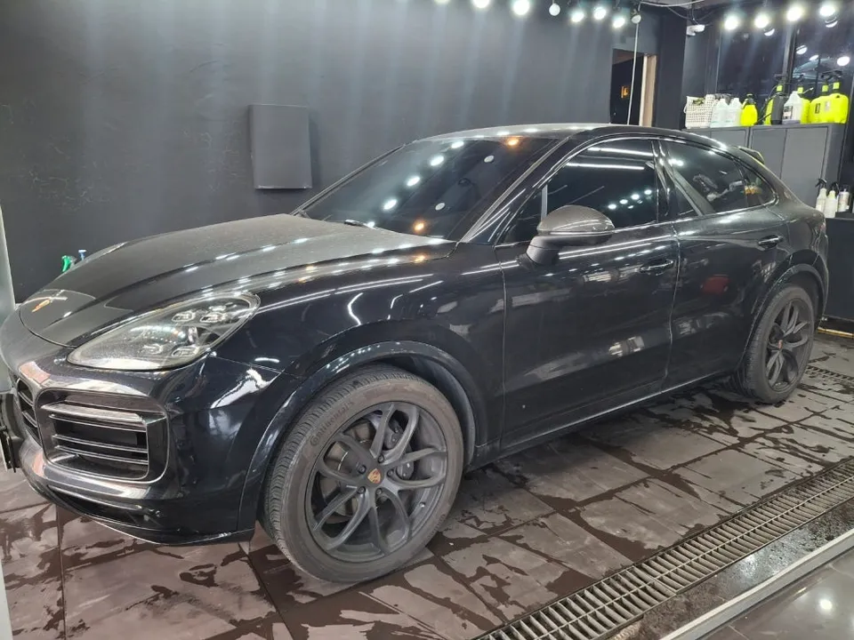 Porsche Cayenne paint correction - Porsche Cayenne Paint Correction & Glass Coating Review photo 3