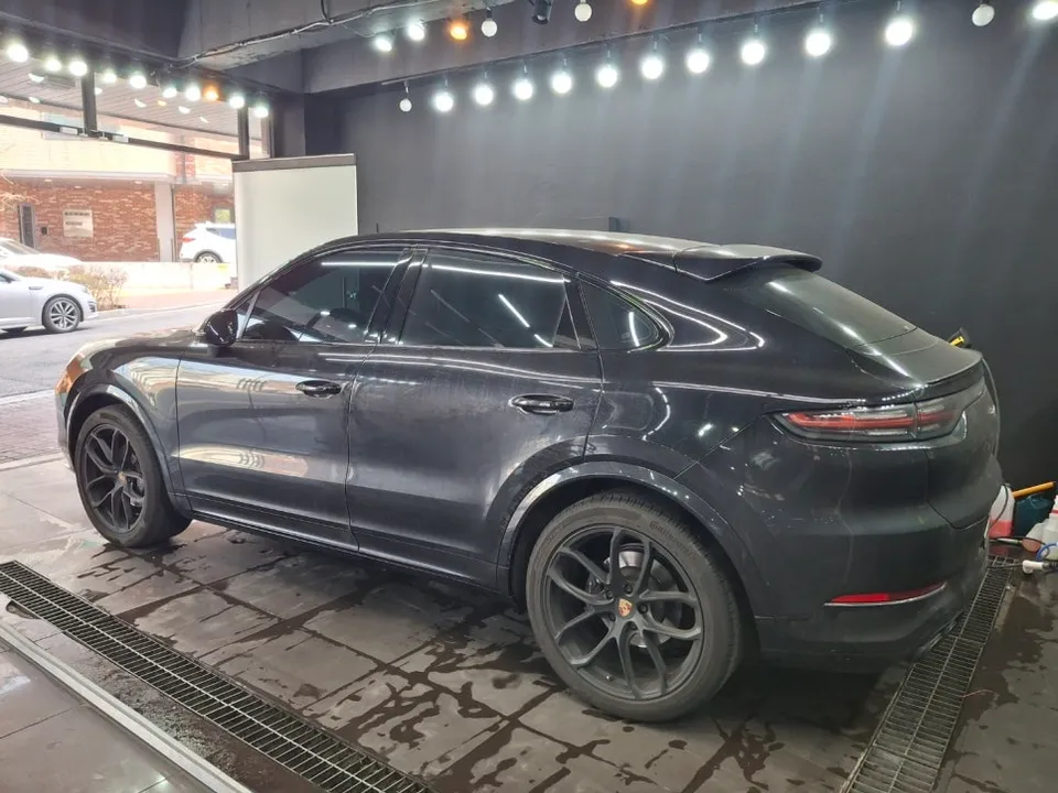 Porsche Cayenne paint correction - Porsche Cayenne Paint Correction & Glass Coating Review photo 4