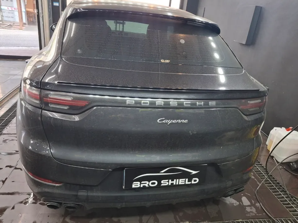 Porsche Cayenne paint correction - Porsche Cayenne Paint Correction & Glass Coating Review photo 5