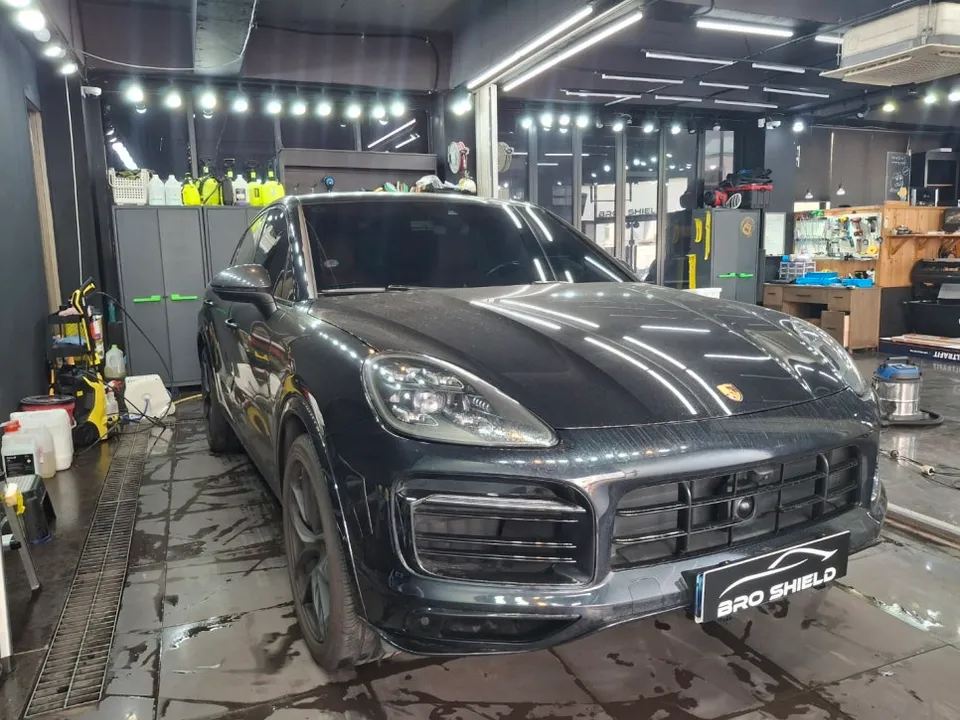 Porsche Cayenne paint correction - Porsche Cayenne Paint Correction & Glass Coating Review photo 7