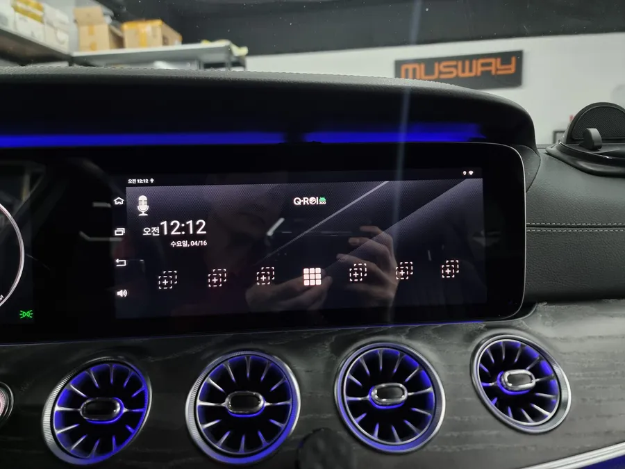 Mercedes-Benz CLS 450のAndroid Auto・CarPlay取付事例 施工写真 5