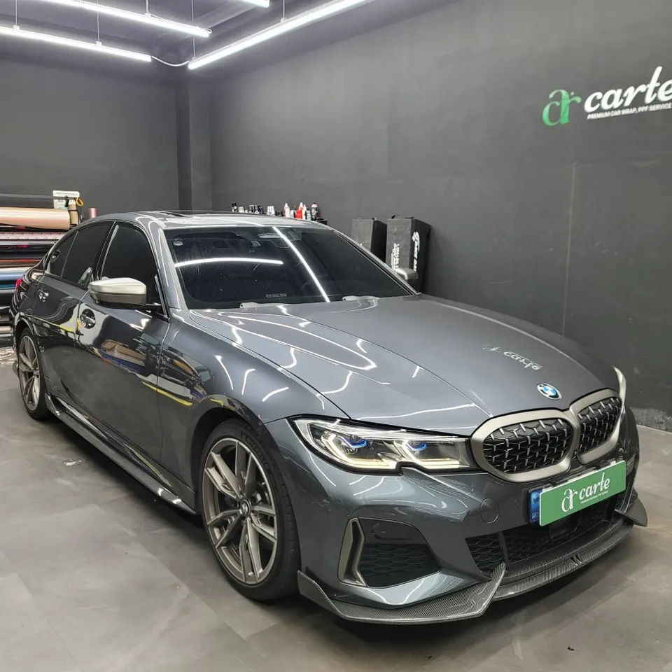 BMW 3 Seriesのカーラッピング事例 施工写真 2