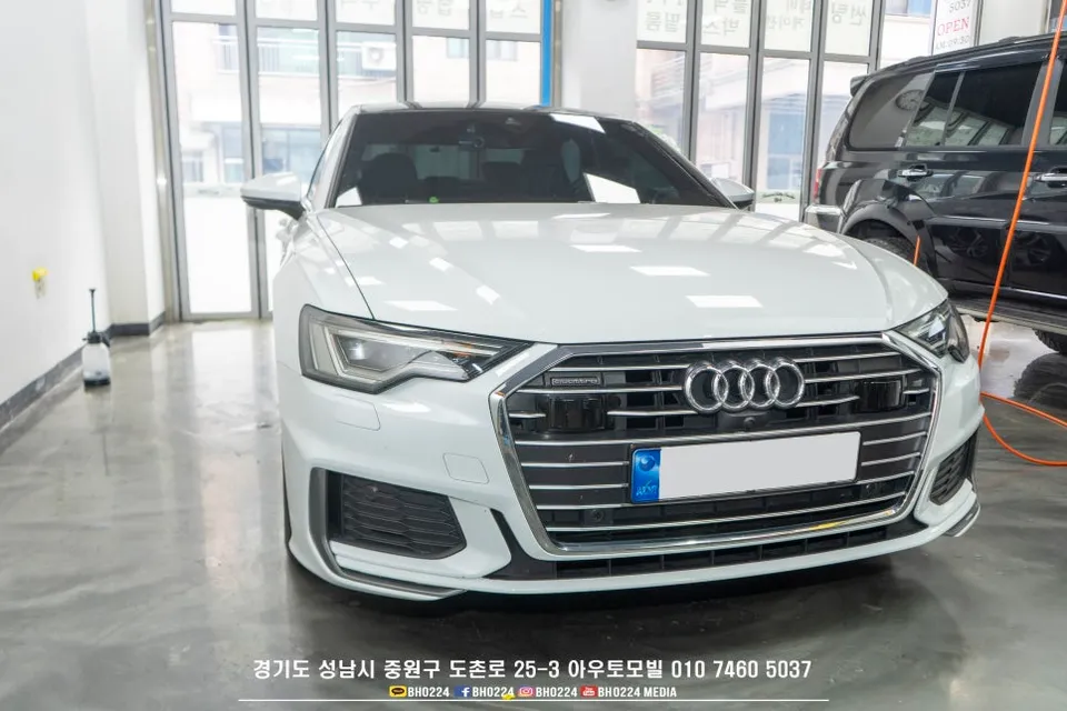Audi A6のカーラッピング事例 施工写真 3-1