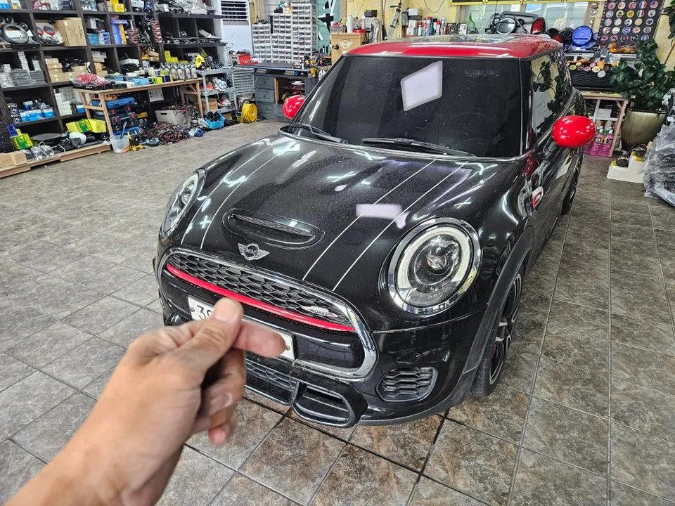 BMW MINI Cooper body repair installation result