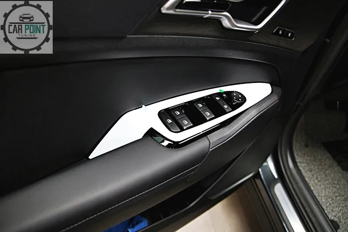 Kia Sportage NQ5の室内PPF施工事例｜傷防止と光沢維持 施工写真 2-1