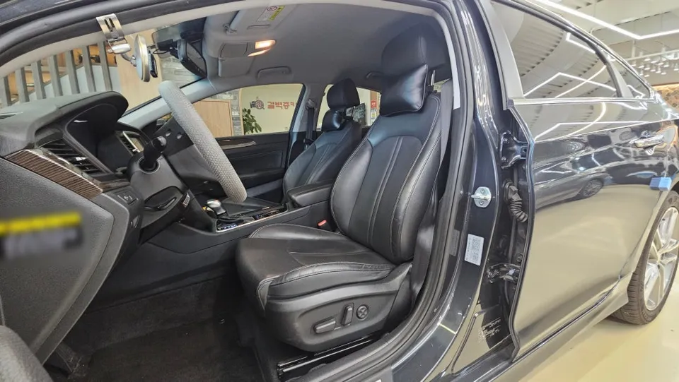 Hyundai Sonata interior customization - Hyundai Sonata Interior Customization Review - Cost & Results photo 2
