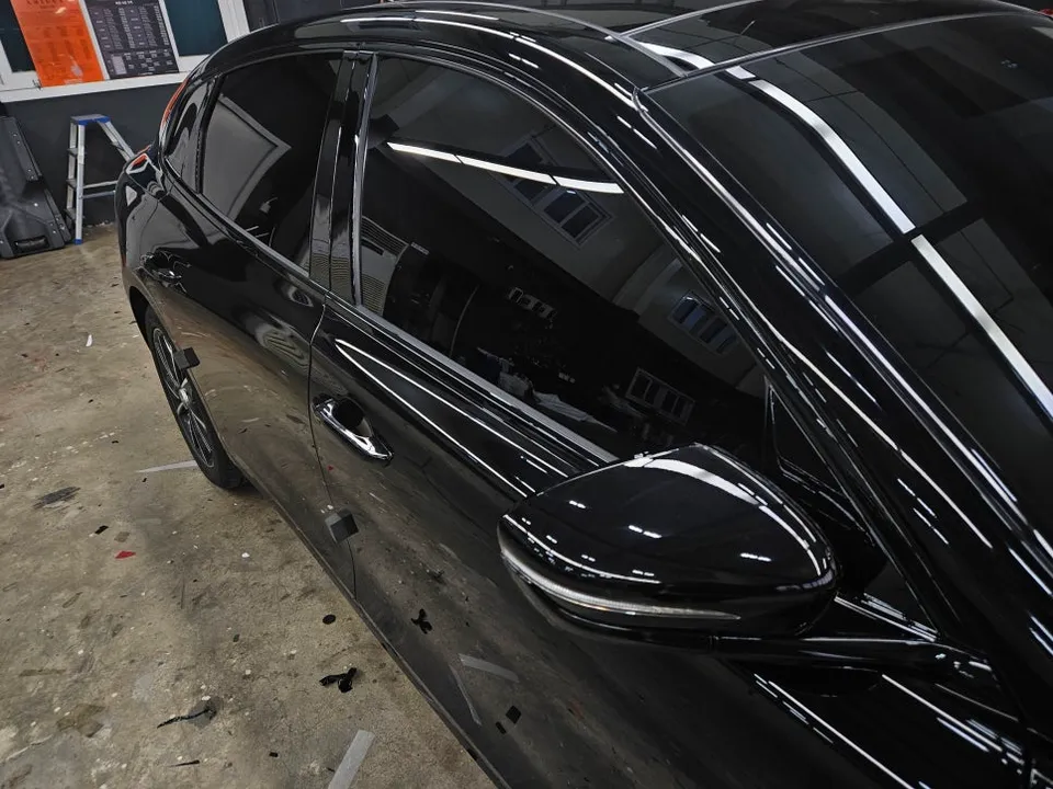 Hyundai Grandeur IGのカーラッピング事例|費用目安・仕上がり 施工写真 2-1