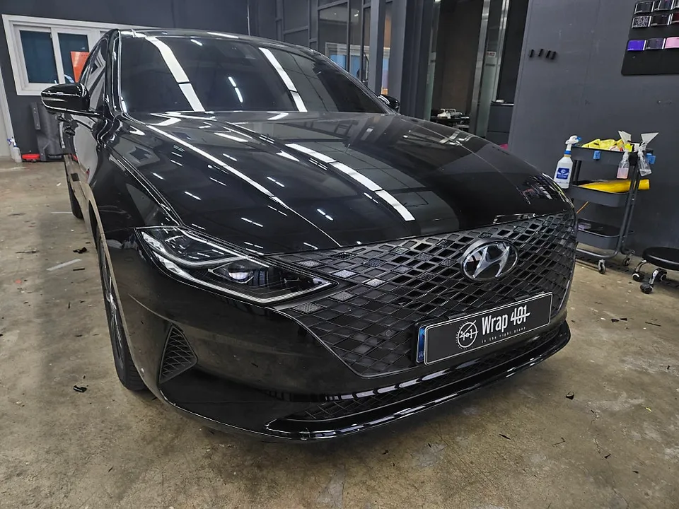 Hyundai Grandeur IGのカーラッピング事例|費用目安・仕上がり 施工写真 1-3