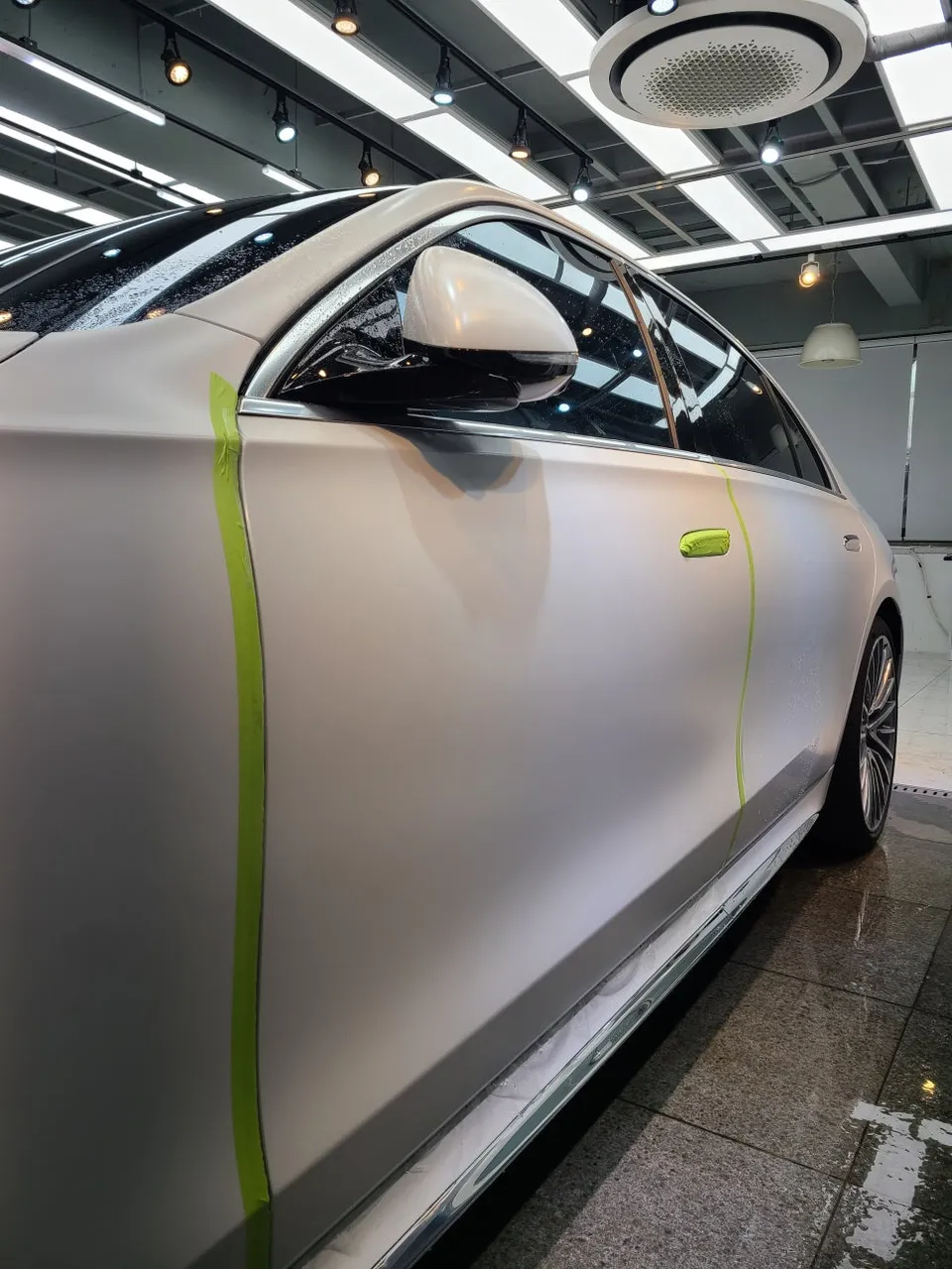 メルセデス・ベンツ Sクラス W223 PPF施工事例|無光カラー保護 施工写真 3-1