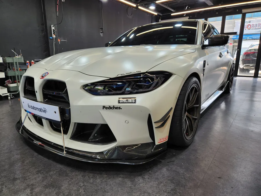 BMW M3のカーラッピング事例｜M3CSタイプのエッジラッピング 施工写真 2-1