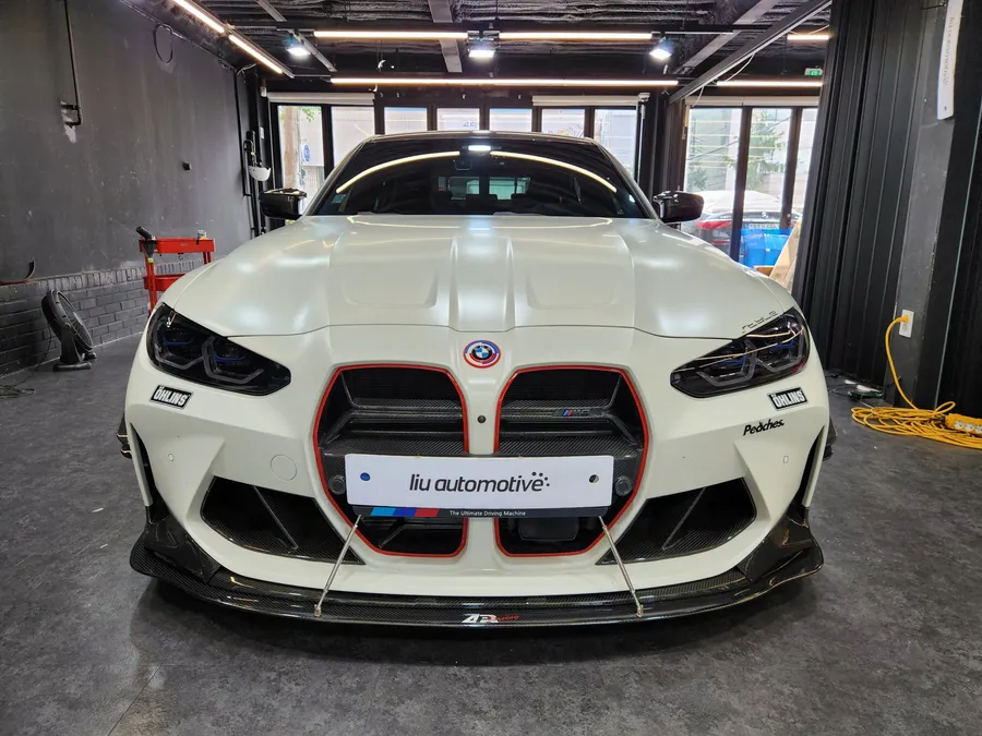 BMW M3のカーラッピング事例｜M3CSタイプのエッジラッピング 施工写真 2-2