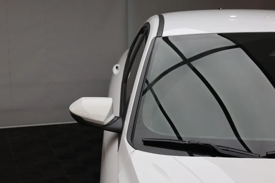 Hyundai Elantraのカーフィルム施工事例｜費用目安・仕上がり 施工写真 2-1