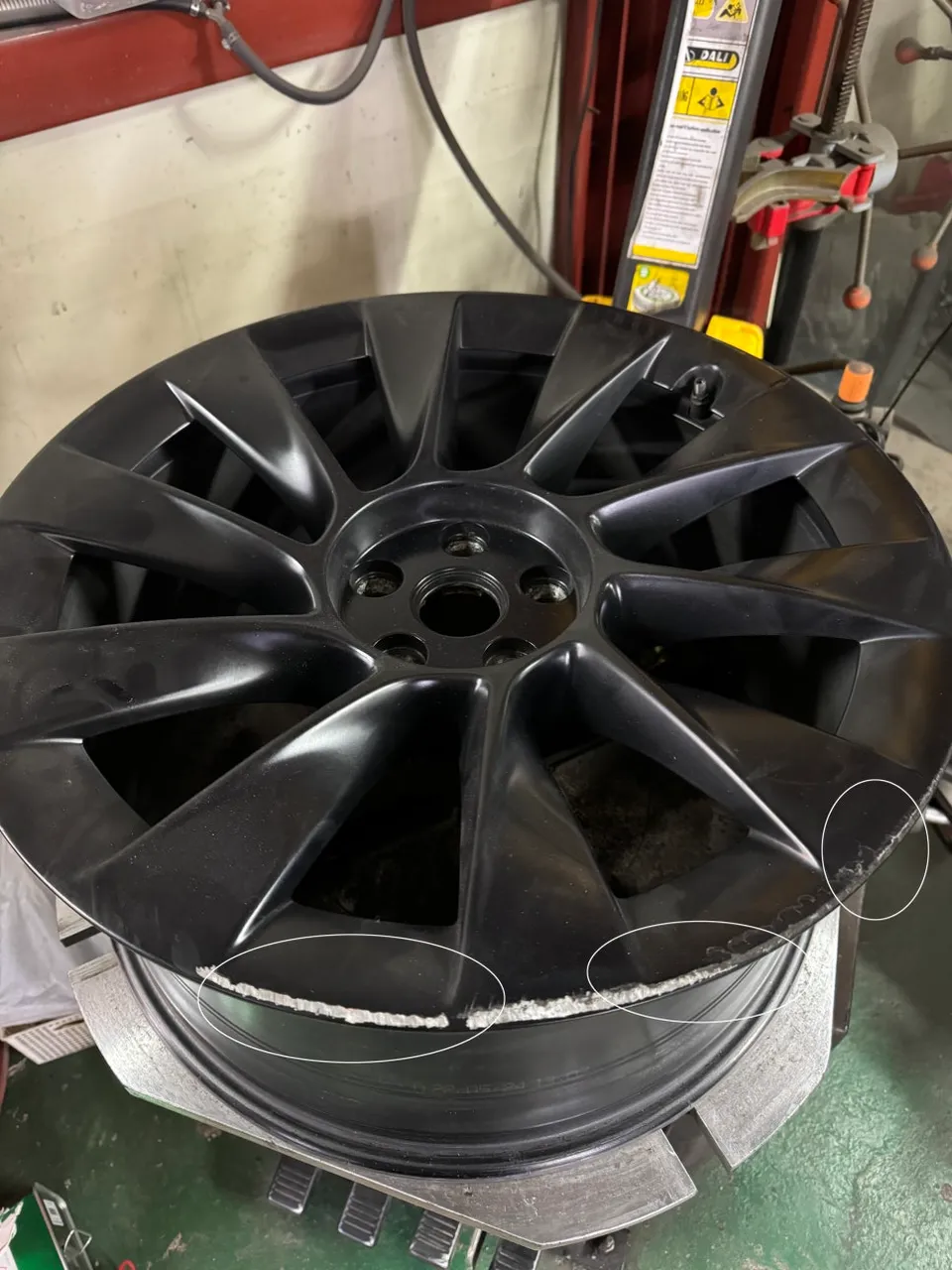 Tesla Model Y wheel repair - Tesla Model Y Wheel Repair Review: Cost & Results photo 4