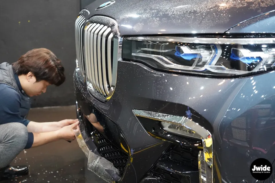 BMW X7のPPF施工事例|費用目安と仕上がり 施工写真 3-1