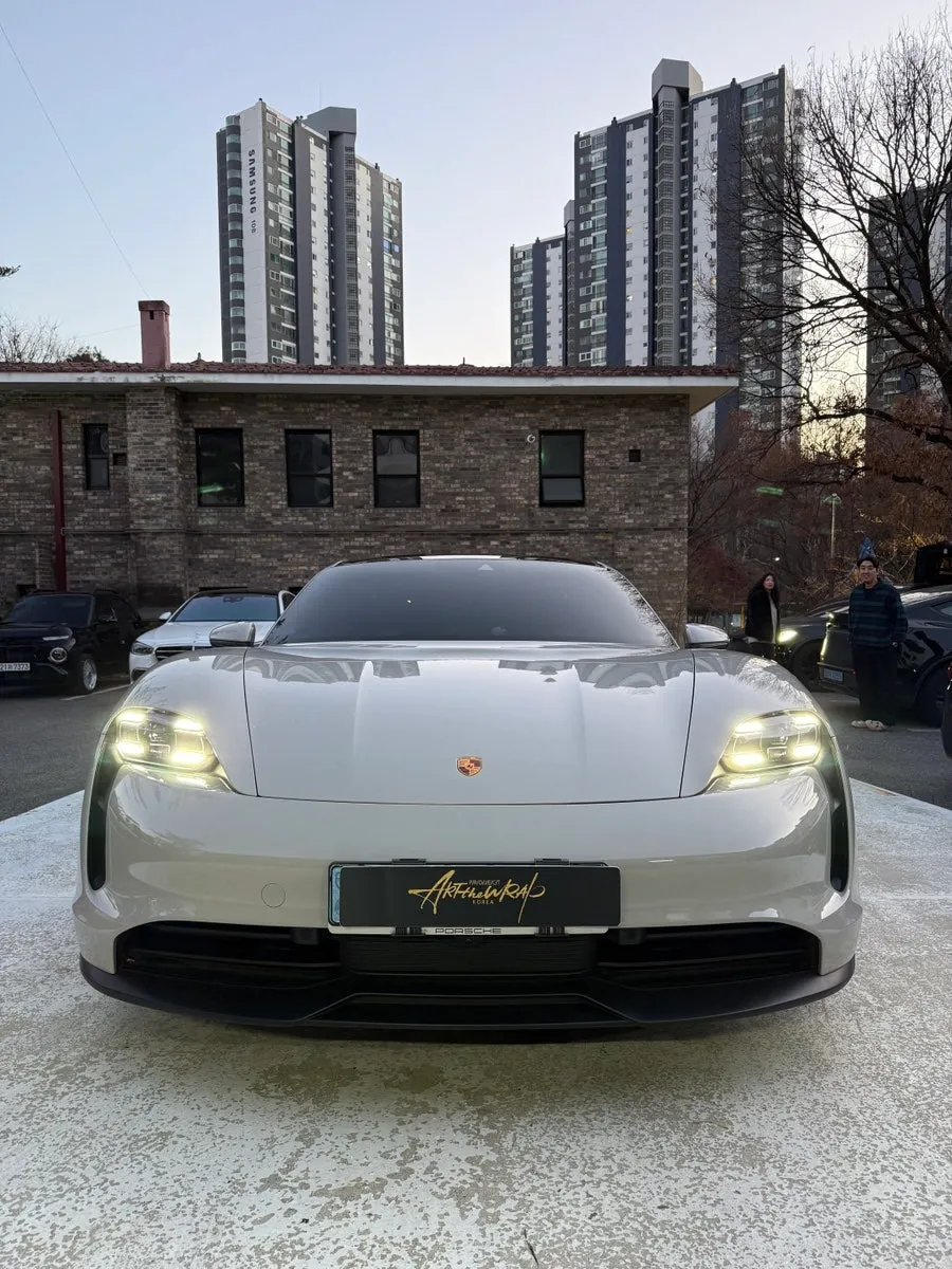 ポルシェ タイカン カーラッピング事例｜費用目安・仕上がり 施工写真 3-2