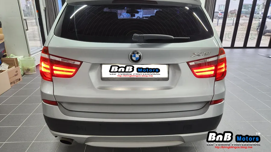 BMW X3 lighting upgrade - BMW X3 Tail Light LED Repair Review - Perfect Fix photo 3