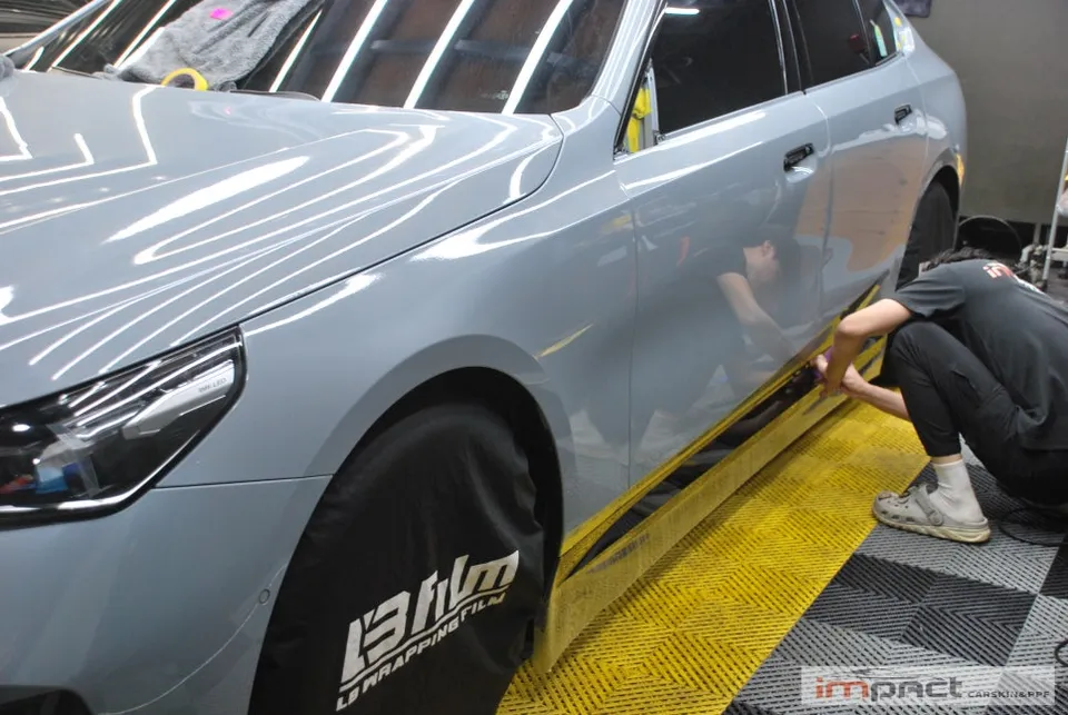 BMW 5 SeriesのPPF施工事例|費用目安・仕上がり 施工写真 3-2