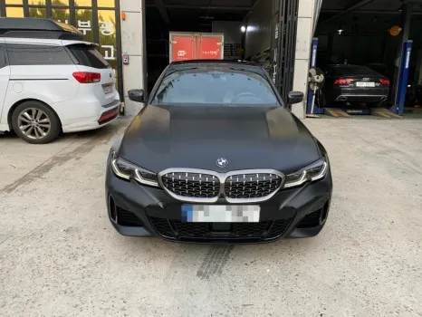 BMW 3 Series G20 vinyl wrap - BMW 3 Series G20 Vinyl Wrap Review: Satin Black photo 3