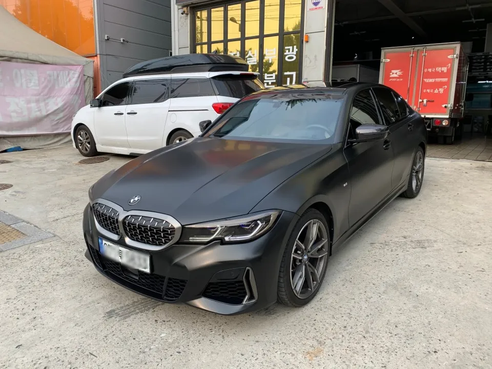BMW 3 Series G20 vinyl wrap - BMW 3 Series G20 Vinyl Wrap Review: Satin Black photo 5