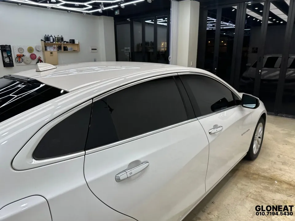 Chevrolet Malibuのカーフィルム施工事例|費用目安・仕上がり 施工写真 1-3