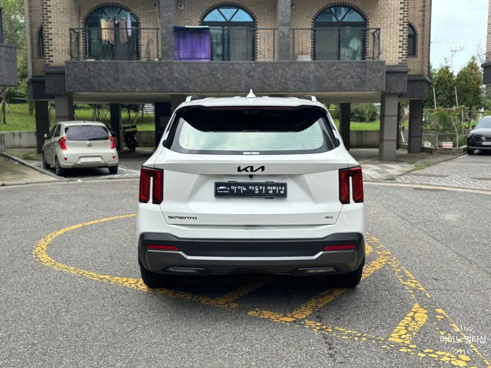 Kia Sorento MQ4のカーフィルム施工事例|費用目安と仕上がり 施工写真 2-3
