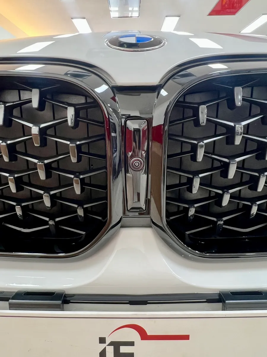 BMW X4 around view - BMW X4 Around View Camera Installation & Review photo 6